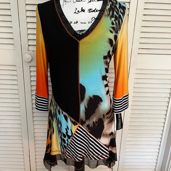 NWT Frank Lyman Design Black and Orange Animal Print Tunic - Picture 3 of 6